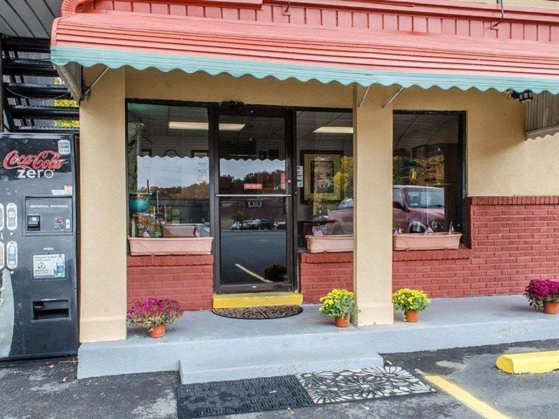 エコノ ロッジ Frackville エクステリア 写真